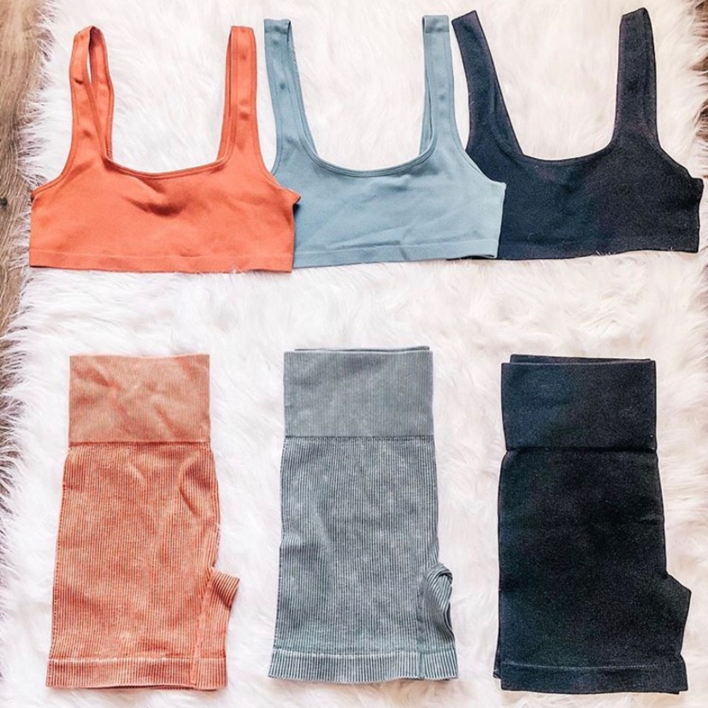 Women's Scoop Neck Ribbed Bralette - Colsie